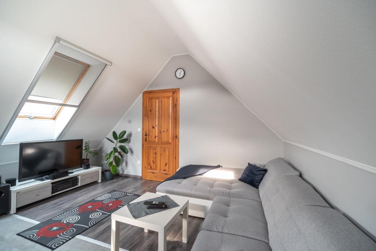 Buzavirag Apartman ケストヘイ エクステリア 写真